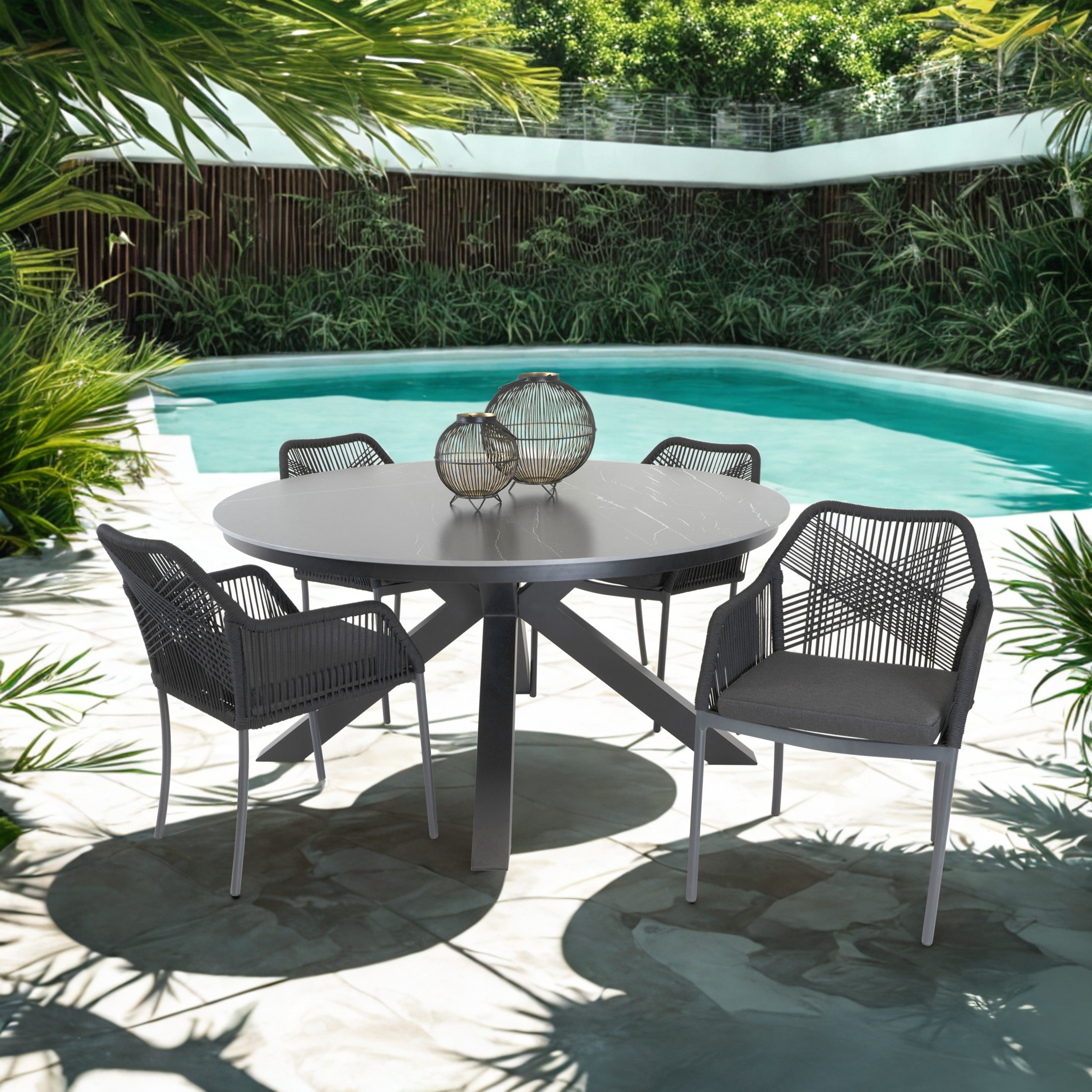 Stapelstoel Akita zwart